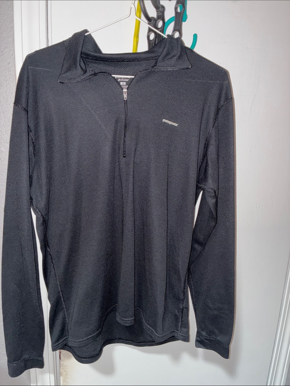 Patagonia Men's Black Long-Sleeve Half-Zip Pullover